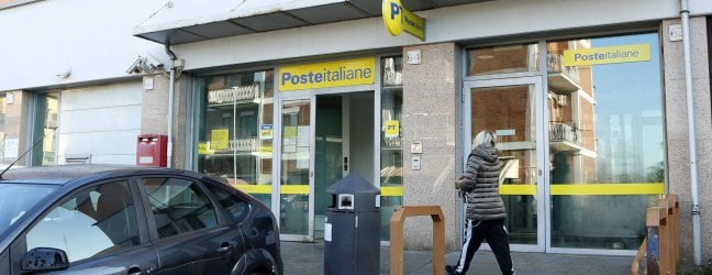 Reddito di cittadinanza, si parte. Alle Poste 35.653 richieste. Allo sportello: “Aiuta le persone, ma serve il lavoro”