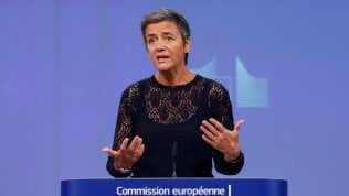 Banche, Vestager aspetta una “nuova proposta sui rimborsi ai risparmiatori”