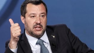 Banche, da Salvini attacco a Tria: “Firmi il decreto rimborsi, mi sono rotto di aspettare l’Europa”