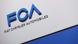 Fca, accordo azienda-sindacati: firmato il rinnovo del contratto fino al 2022