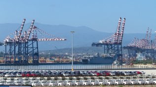 Gioia Tauro, accordo sul porto: Msc avrà il controllo totale. Ma resta l’incognita su 500 esuberi