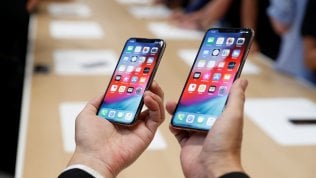 Smartphone, con rate e promozioni si risparmia fino a 300 euro