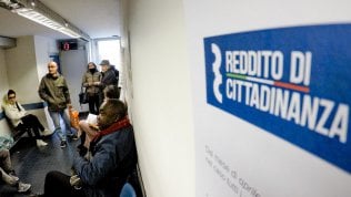 Reddito di cittadinanza, via agli sms e alle mail ai beneficiari