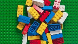 Lego, mattoncini in Braille per i bimbi non vedenti